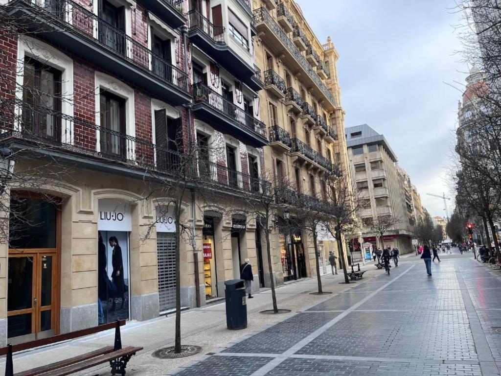 Apartamento Mentura Centro De San Sebastian Parking Free Eksteriør bilde